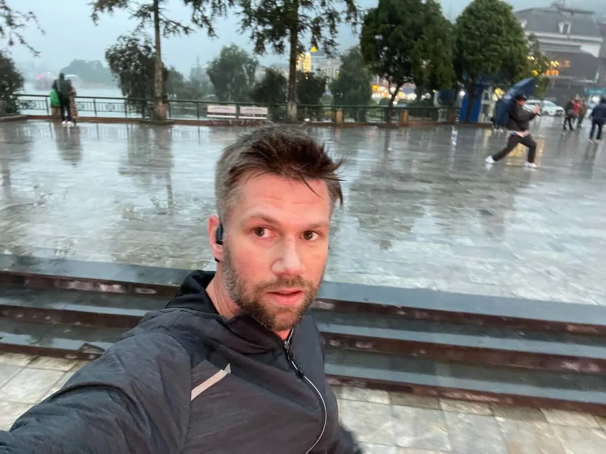 Hardlopen in de winter in de regen
