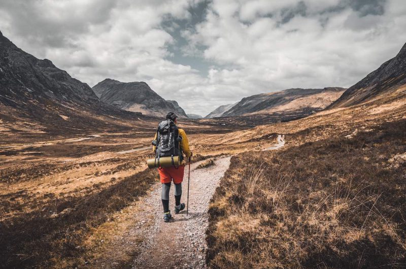 Wandelen op trailschoenen